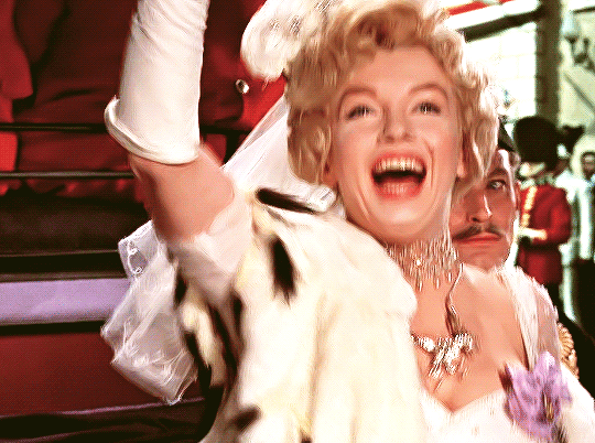 42521b1e00466f11ae0078475deae491f7f62a5b.gif