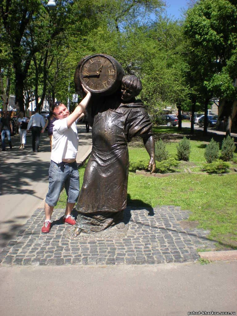 437648781.webp