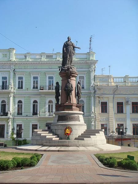 450px-Monument_to_Odessa_founders_2010.webp