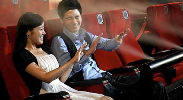4DX-2012-005-face-spray.webp