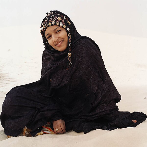 600px-Tuareg_woman_from_Mali_January_2007.jpg