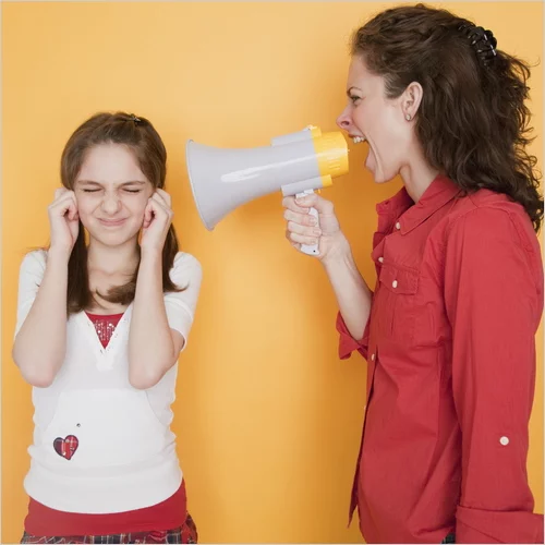 79688994_1320348978_strogaya_mama.webp
