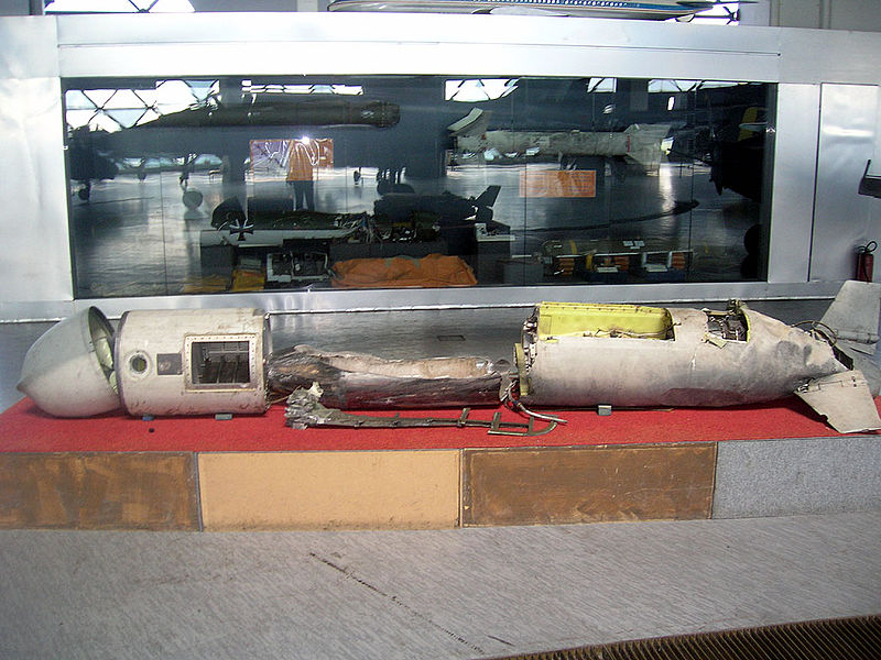 800px-_Tomahawk_Serbia_01.jpg