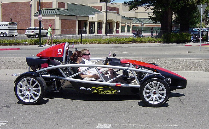 800px-ArielAtom5807.jpg