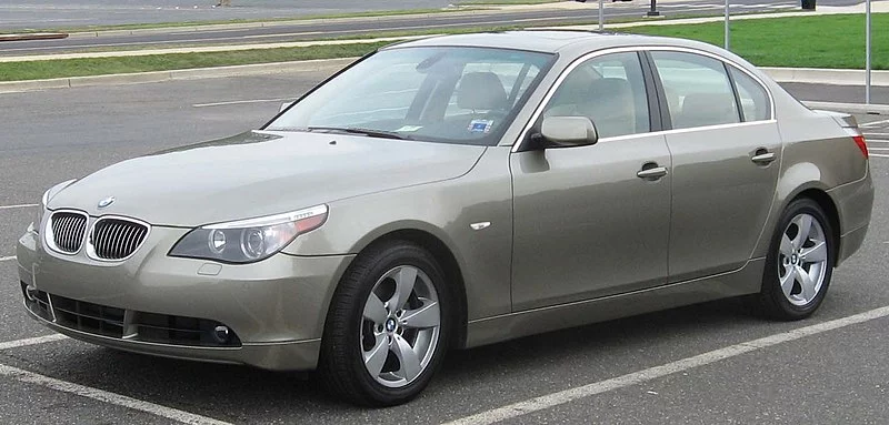 800px-BMW-5series-E60.webp