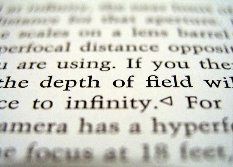 800px-DOF-ShallowDepthofField.webp