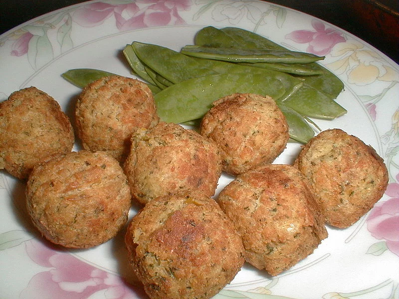 800px-Falafel_small.webp