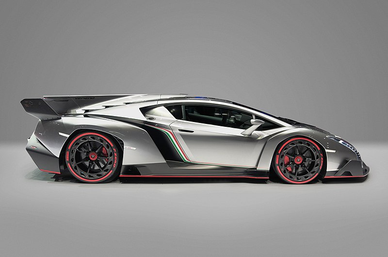 800px-Lamborghini_Veneno,_Car_Zero_(profile).jpg