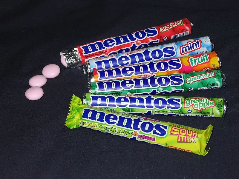 800px-Mentos.webp