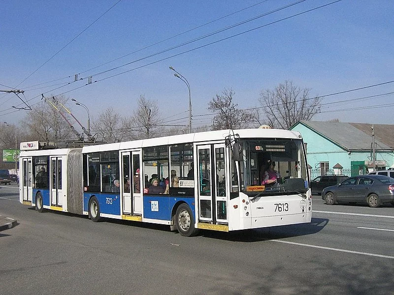800px-Moscow_trolleybus_7613.webp
