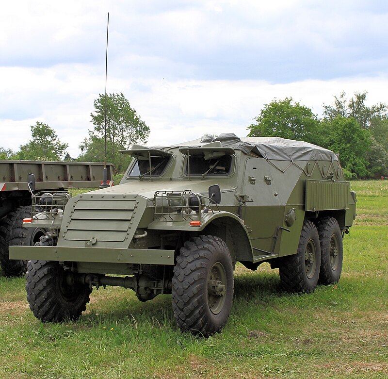 800px-Sch%C3%BCtzenpanzerwagen_SPW_152_W1.jpg