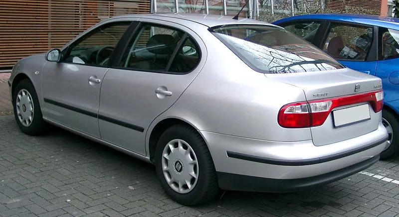 800px-Seat_Toledo_rear_20080302.webp