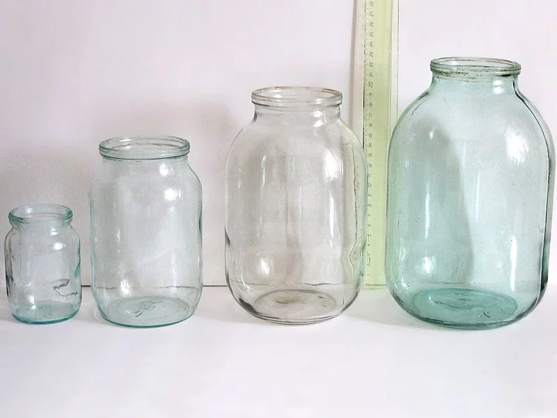 800px-Soviet_jars.webp