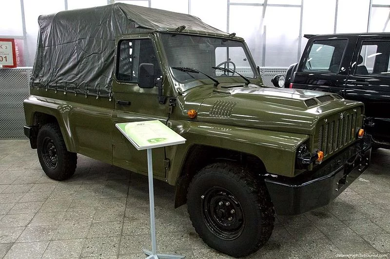 800px-UAZ-29601-020.webp