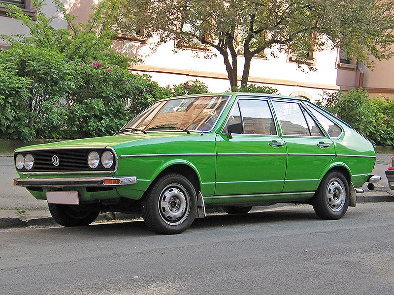800px-Vw_passat_b1_v_sst.webp