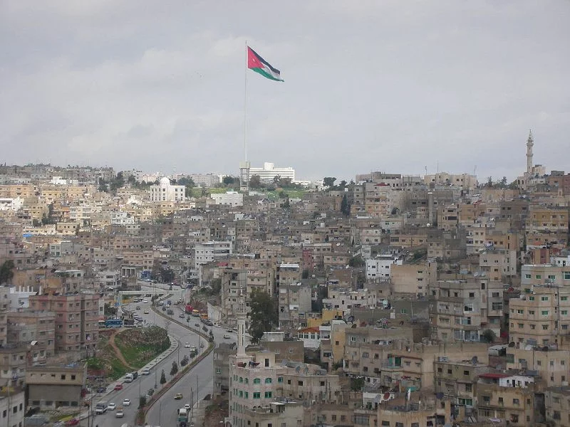 800px-World%27s_biggest_flagpolejordanamman.webp