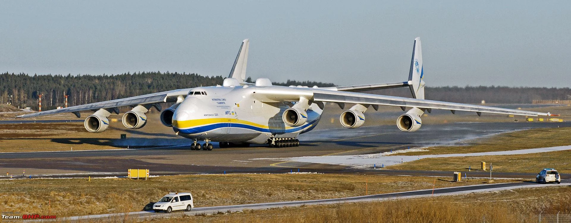 8751-friendly-funny-airbus-beluga-xl-antonov_an225.webp
