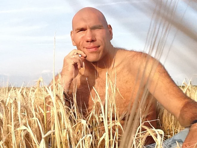 89de0b068d96ad0f2781a51cf3f1e7b_06_nikolay_valuyev.webp