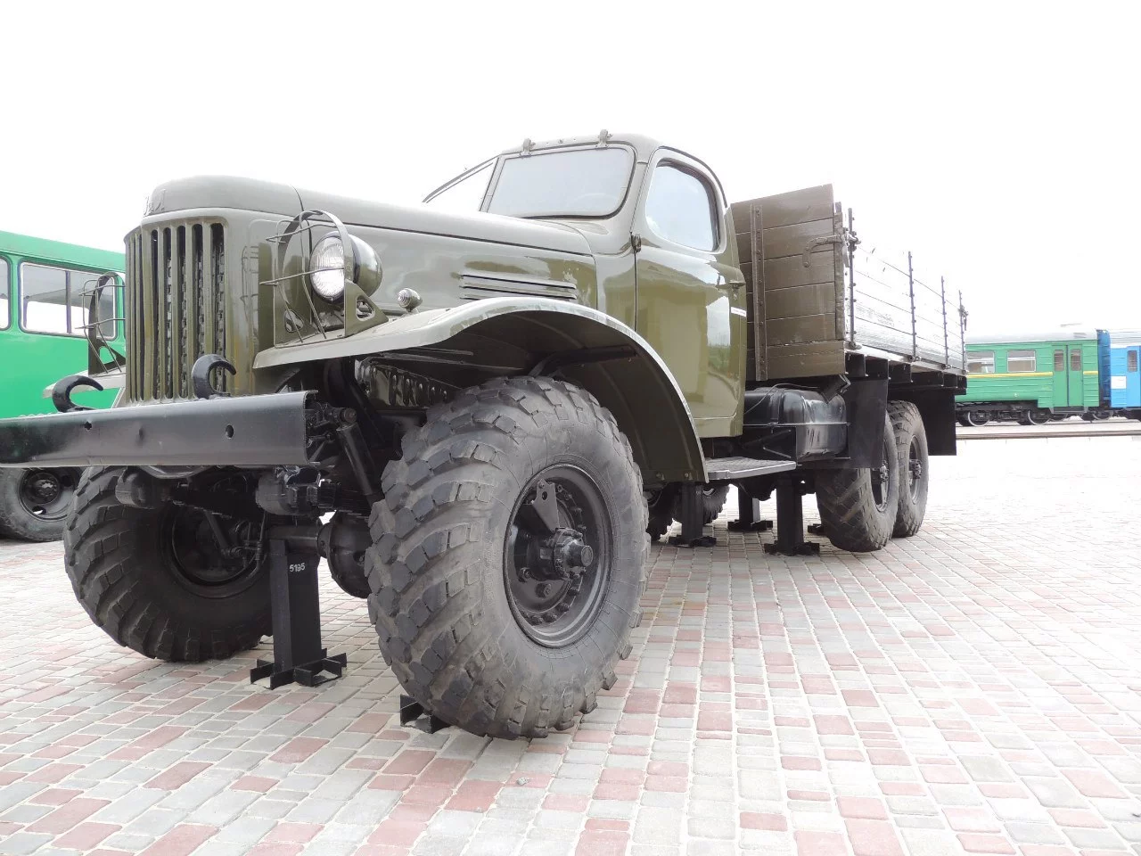 8ZF1HG4NcJE.webp