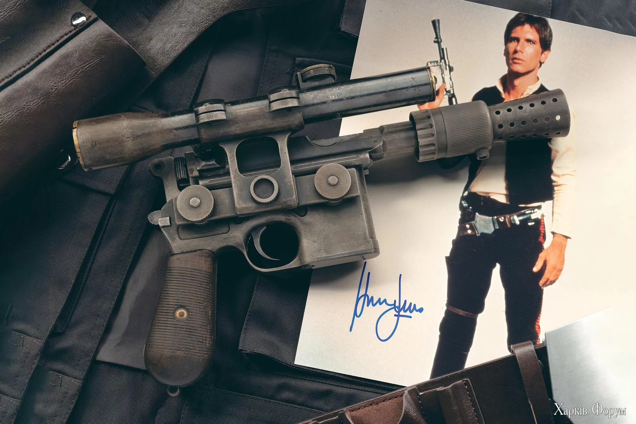9484%2Fstar-wars-blastech-dl-44-heavy-blaster-copy.webp