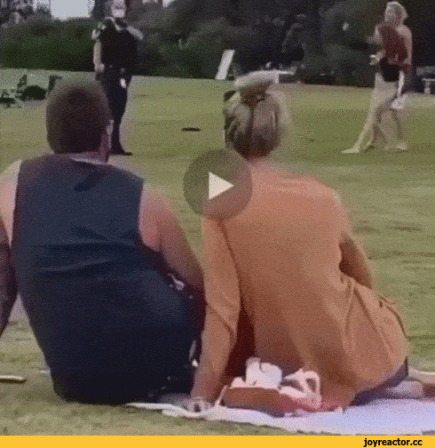 9aa9ee8b8bee07648801.gif