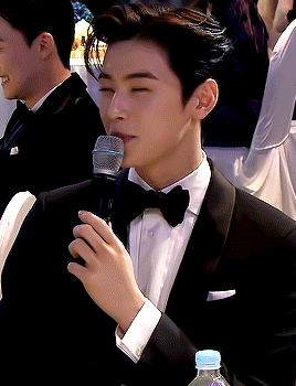 9ba63797bfc3ea602ecd08759db48c1f06f00358.gif