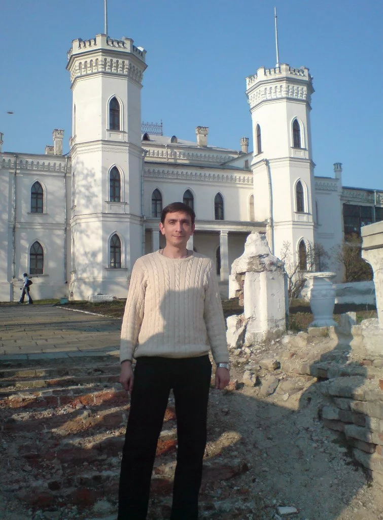 _1hb0mfouKI.webp