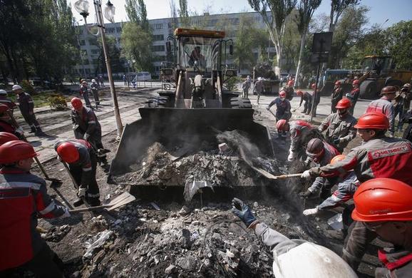 _93_GM1EA5G145301_RTRRPP_0_UKRAINE-CRISIS-AKHMETOV.jpg