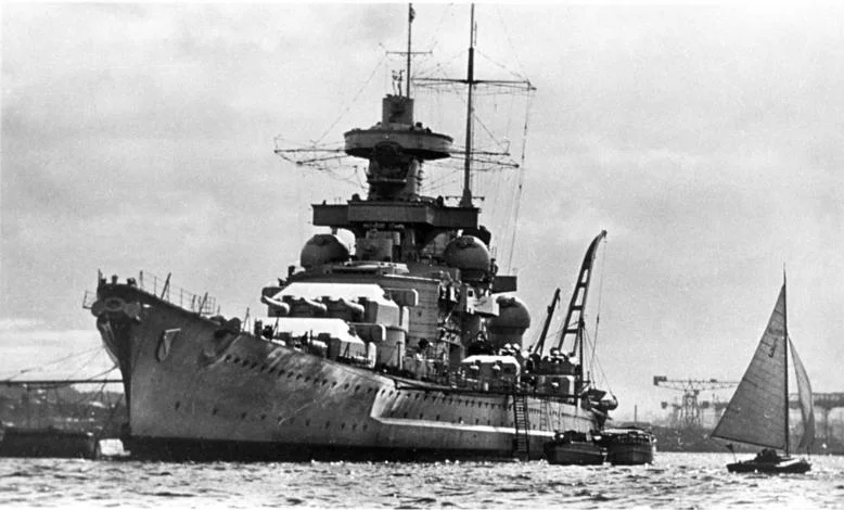_Bild-23-63-46%2C_Schlachtschiff_%22Scharnhorst%22.webp