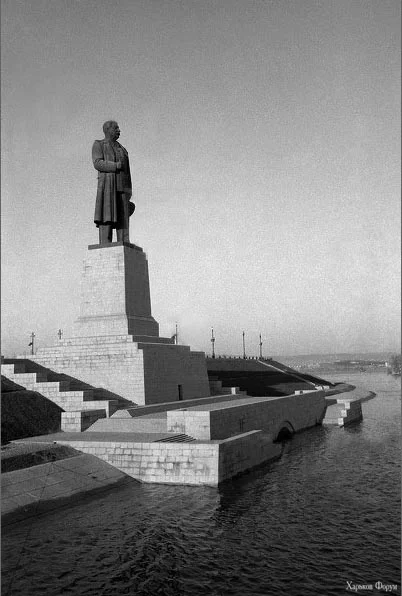_Сталину._Сталинград,_набережная_Волго-Донского_канала.webp