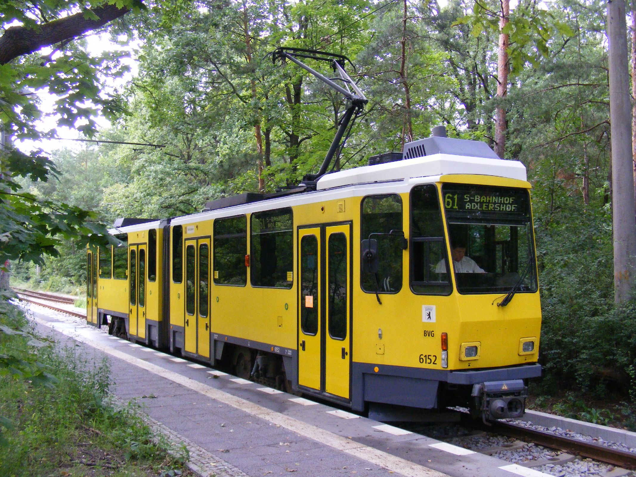 A4nke_terminus%2C_Linie_61_-_Flickr_-_sludgegulper.jpg