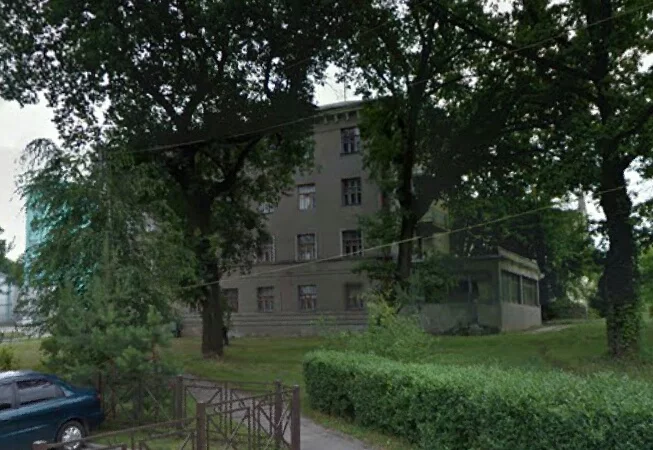 adhej6.webp
