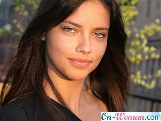 adriana-lima-bez-makiaja2-538x403-custom.webp