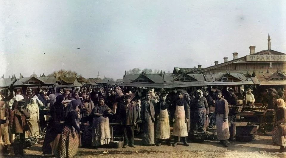 agoveshhenskij-bazar_prodavtsy_traktir_tsvet_ed.-1.webp