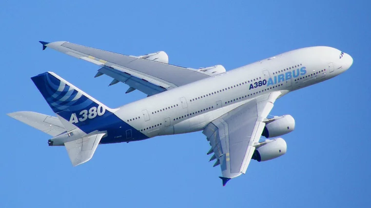 Airbus_A380_blue_sky.webp
