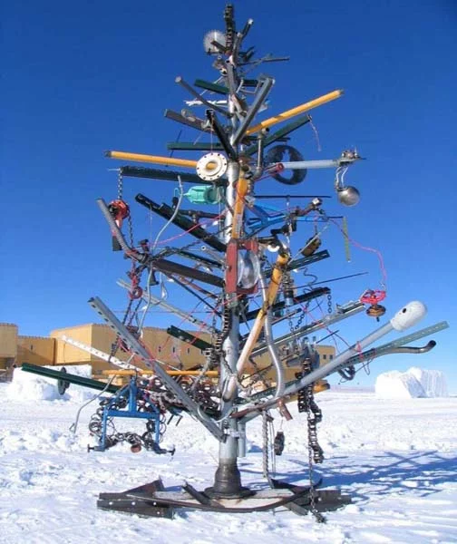 alternative-christmas-trees-craft-ideas-2.webp