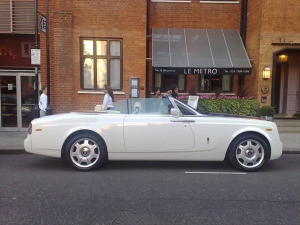 arab-luxury-cars-knightsbridge25.webp