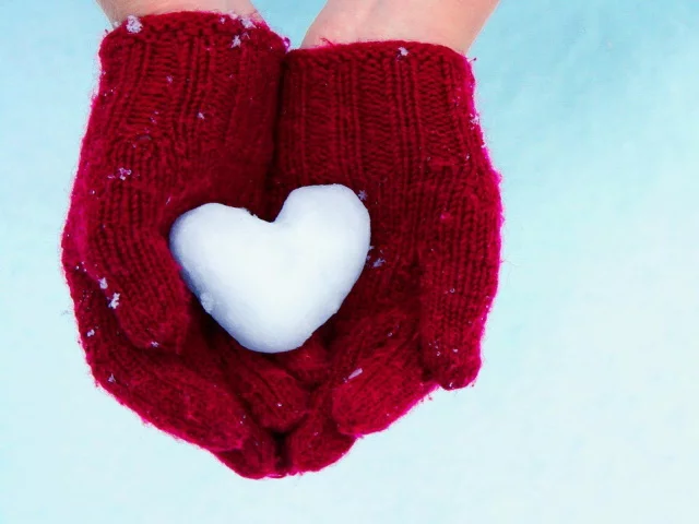 Archive_Miscellaneous_A_snowy_heart_032784_29.webp