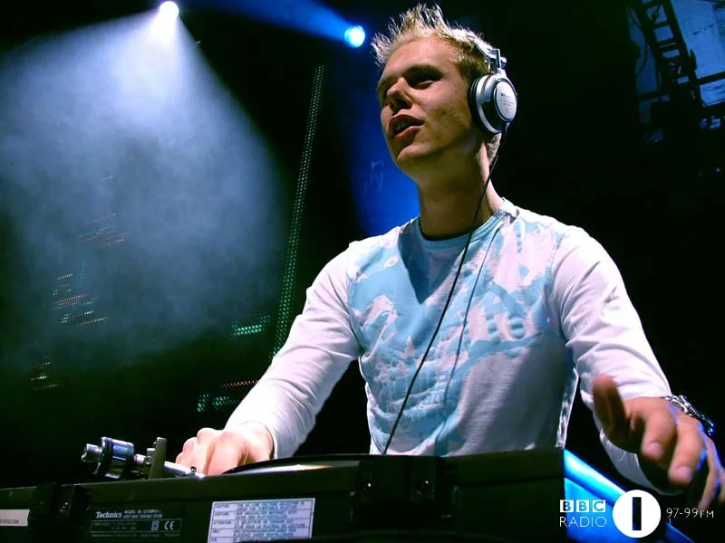 armin800.webp