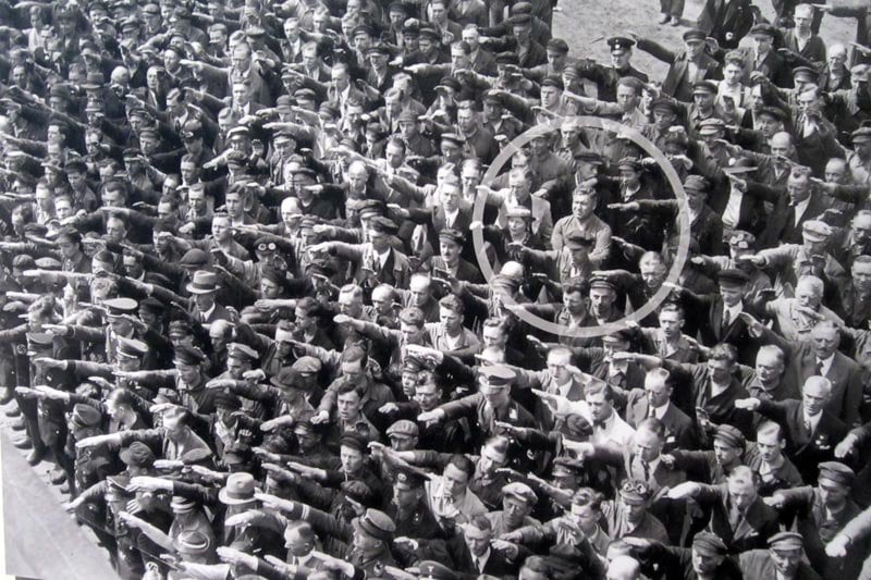 august-landmesser-no-salute.jpg