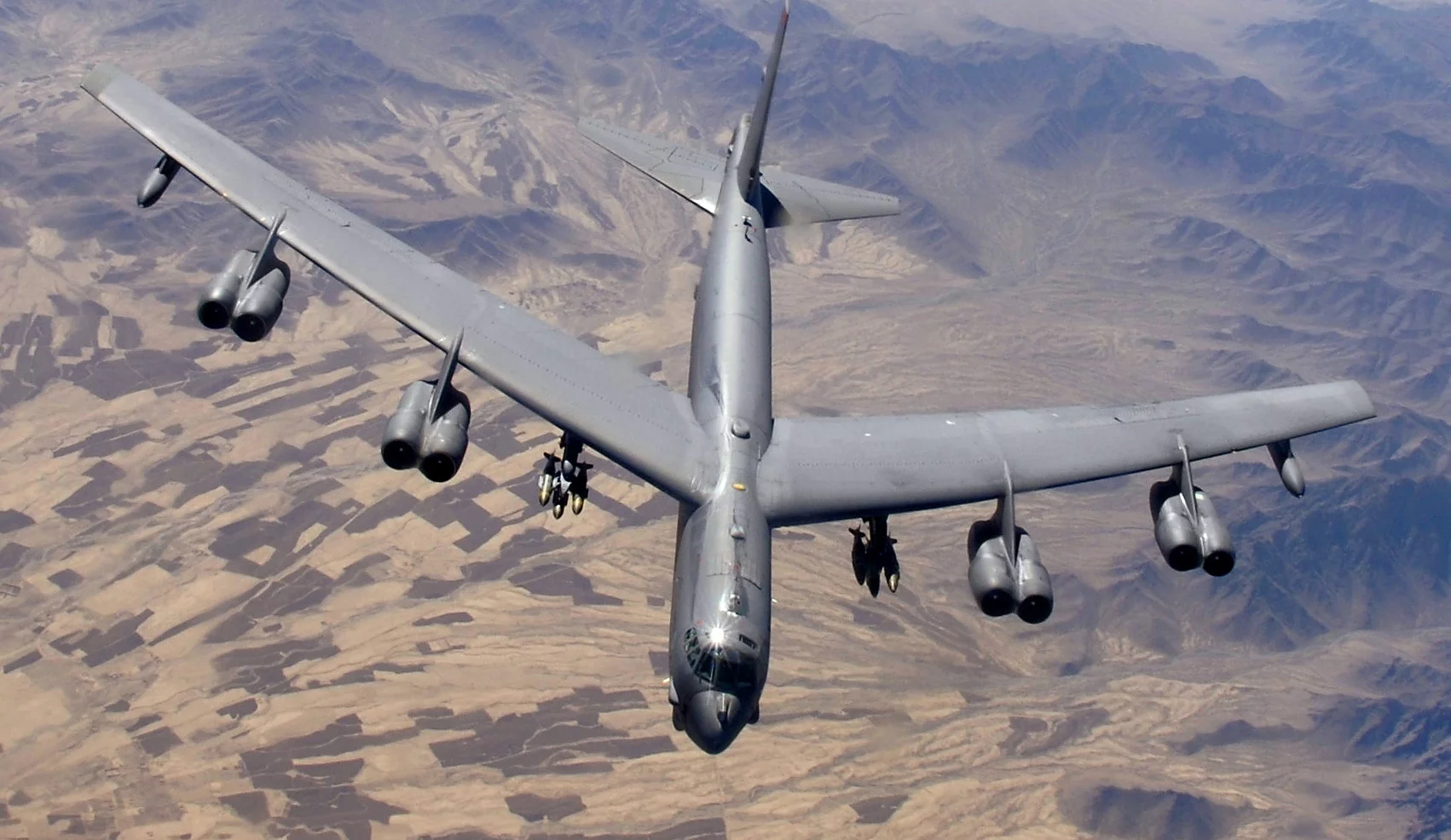 B-52_over_Afghanistan.webp