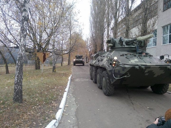 B114gWmCAAAktUV.jpg