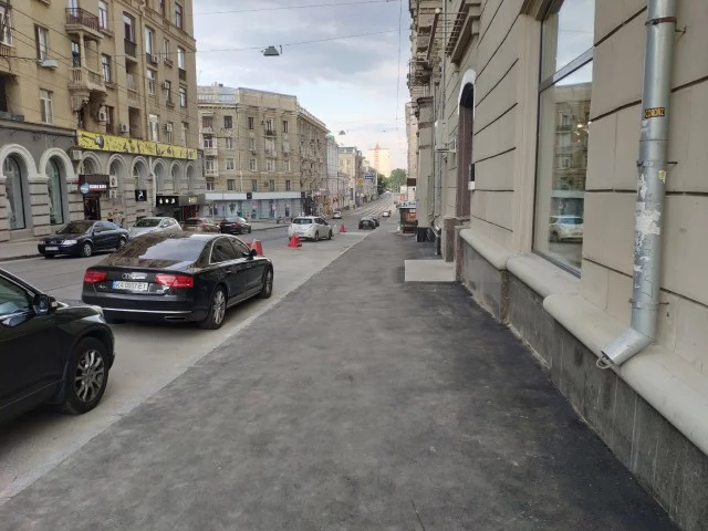b1fdbg.webp