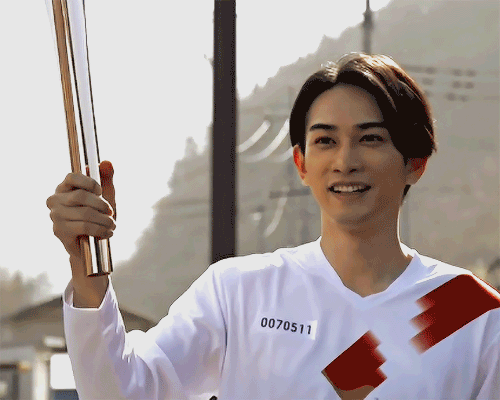 b9e8a274e14c821a174ed7fb08e84bd41c033ce7.gif