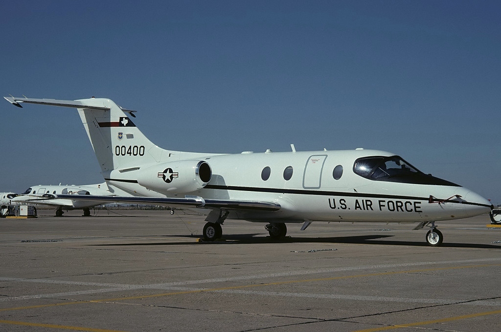Beech_T-1A_Jayhawk%2C_USA_-_Air_Force_AN1005118.jpg