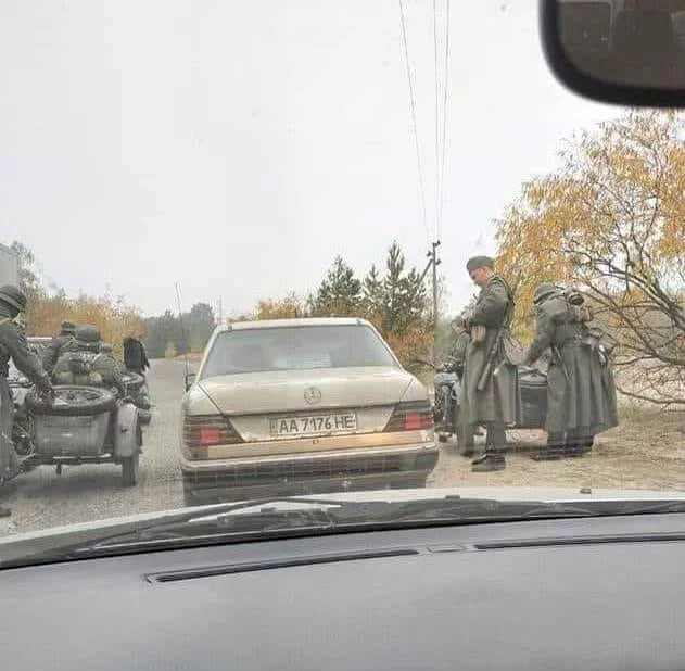 bhbfe4.jpg