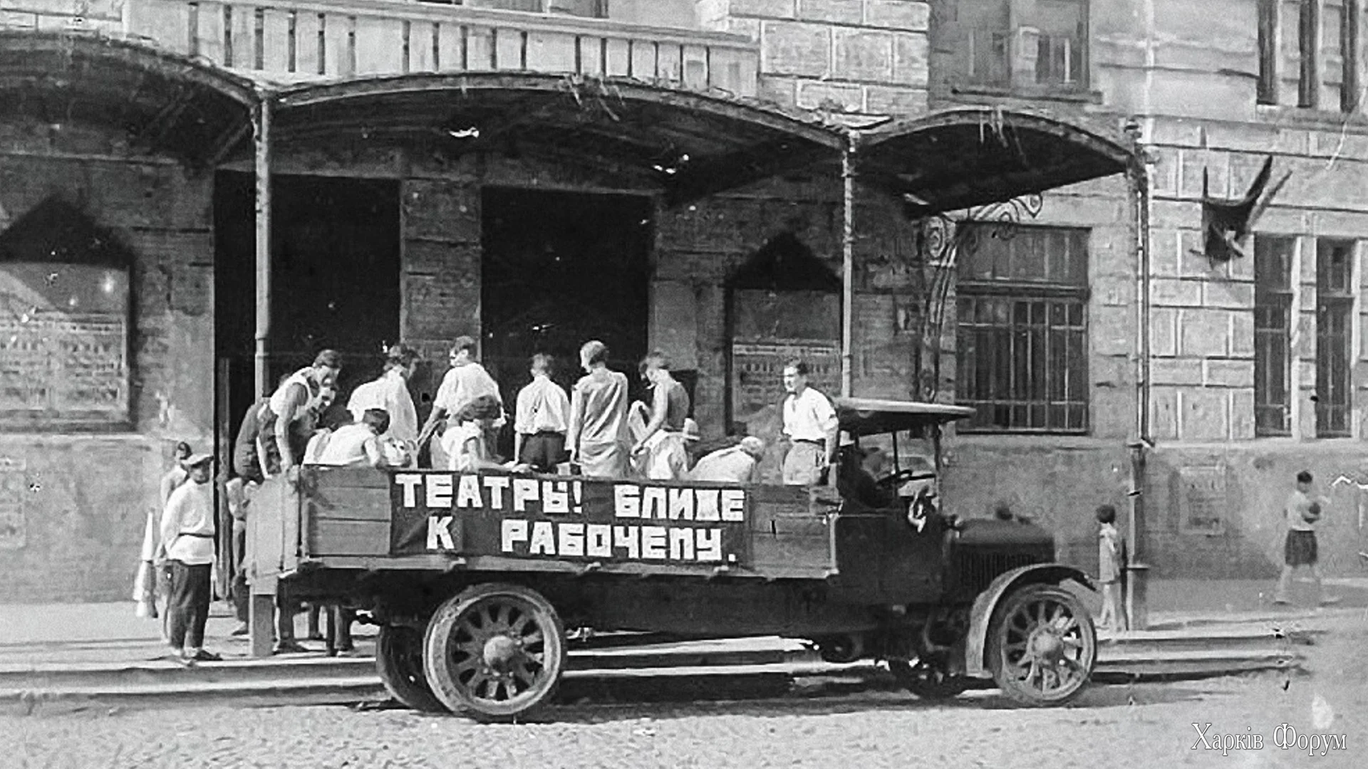 ближе некуда.webp