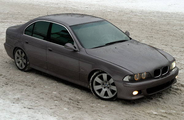 BMW_524i_E39b.jpg