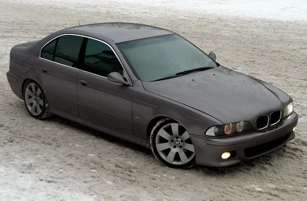 BMW_524i_E39b.webp