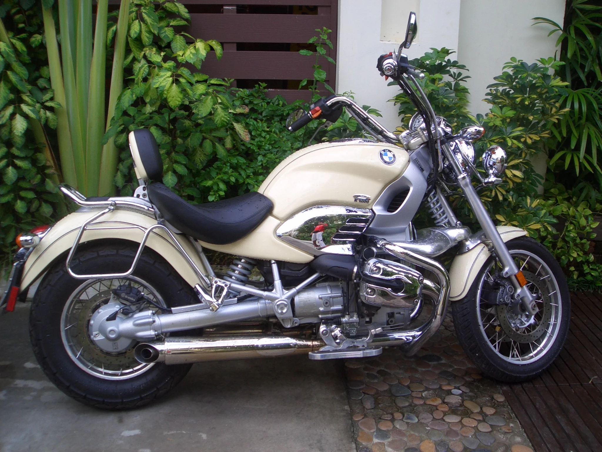 BMW_R1200C_Phuket.webp